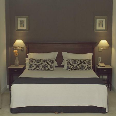 Howard Johnson Hotel 9 De Julio Avenue Буенос Айрес Екстериор снимка