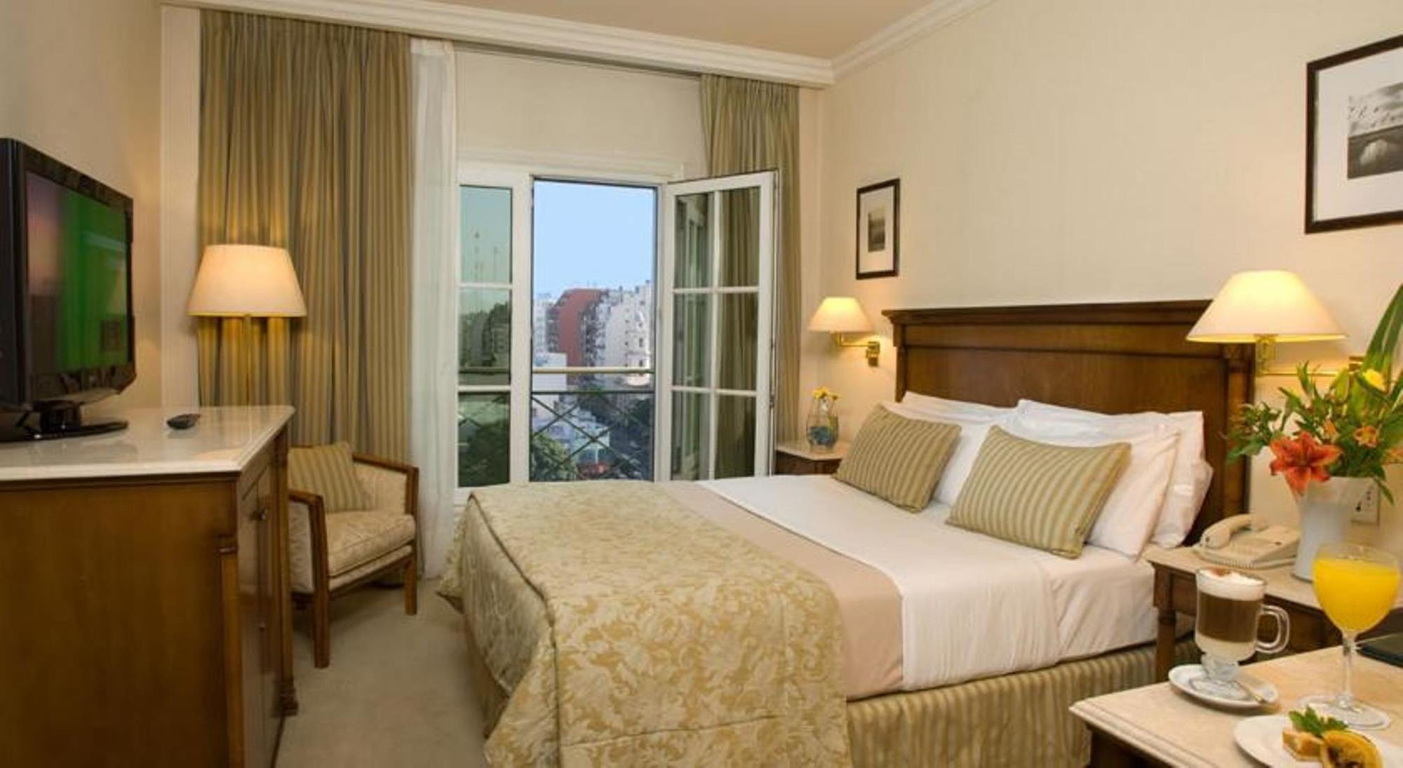Howard Johnson Hotel 9 De Julio Avenue Буенос Айрес Екстериор снимка