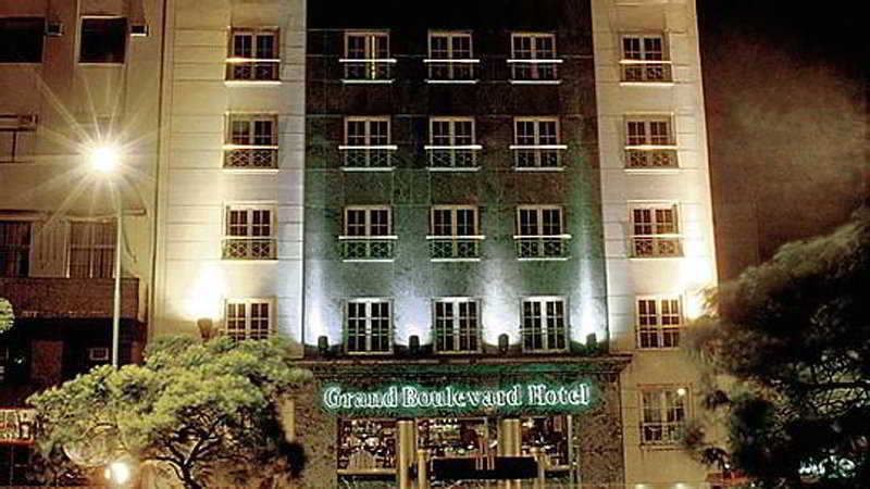 Howard Johnson Hotel 9 De Julio Avenue Буенос Айрес Екстериор снимка