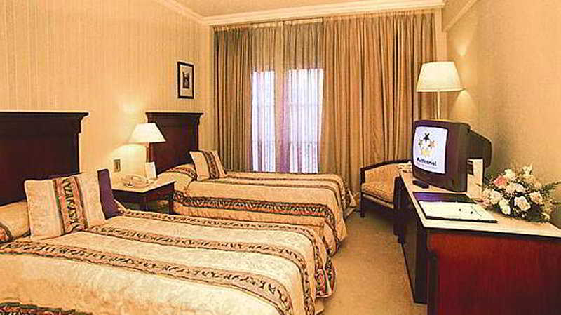 Howard Johnson Hotel 9 De Julio Avenue Буенос Айрес Екстериор снимка