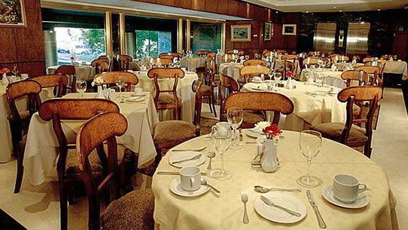 Howard Johnson Hotel 9 De Julio Avenue Буенос Айрес Екстериор снимка