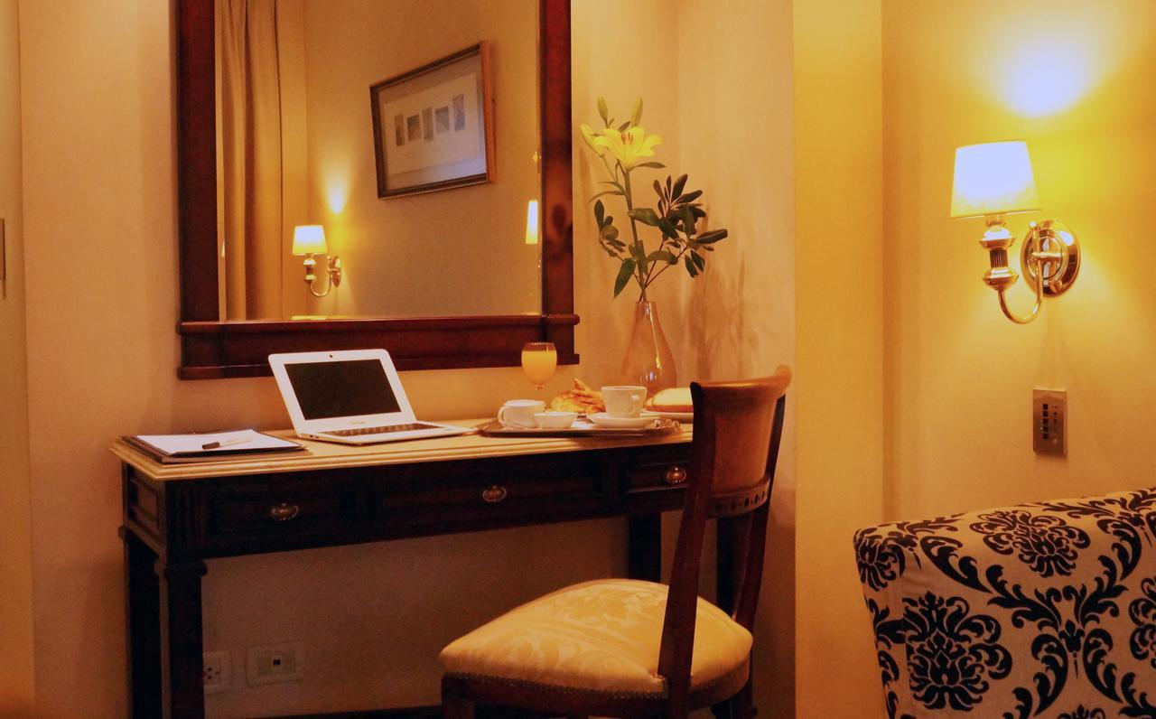 Howard Johnson Hotel 9 De Julio Avenue Буенос Айрес Екстериор снимка