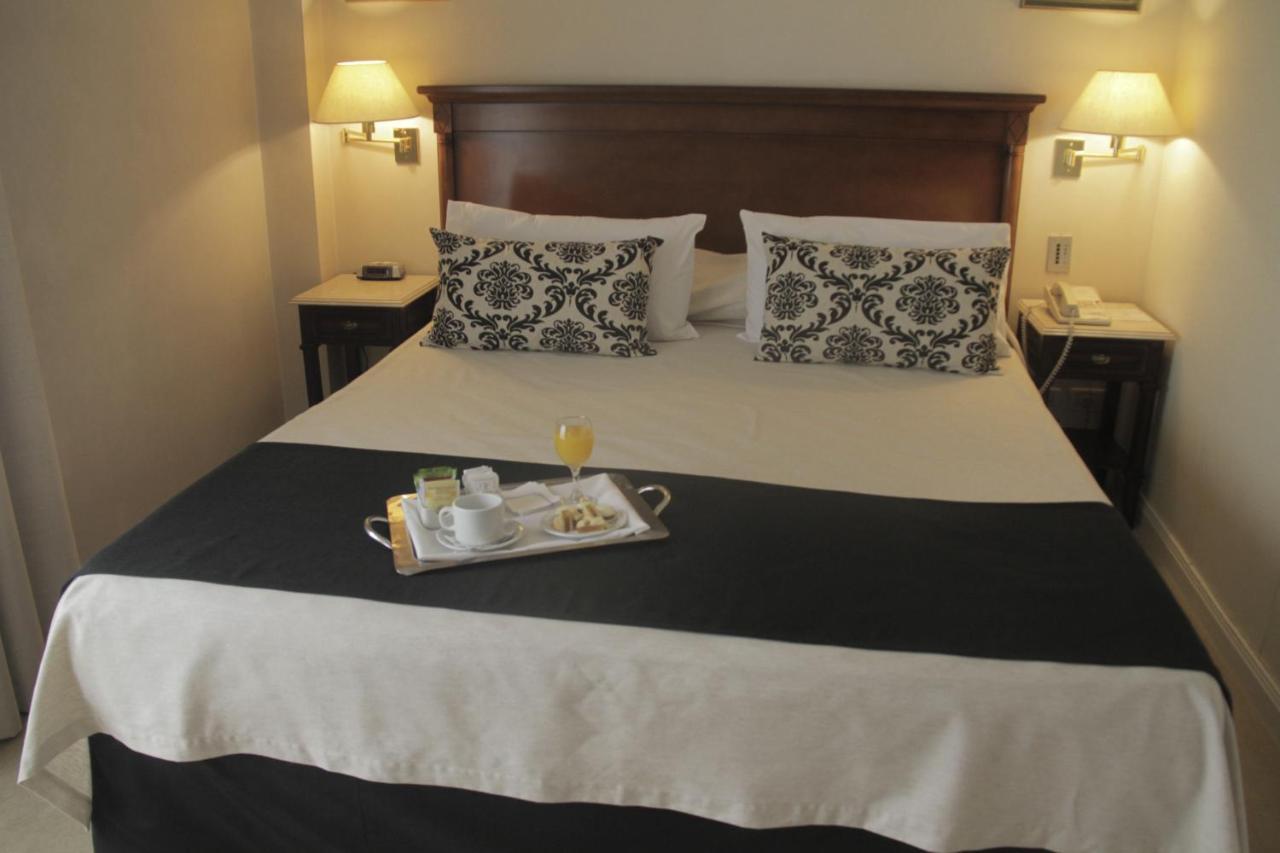 Howard Johnson Hotel 9 De Julio Avenue Буенос Айрес Екстериор снимка