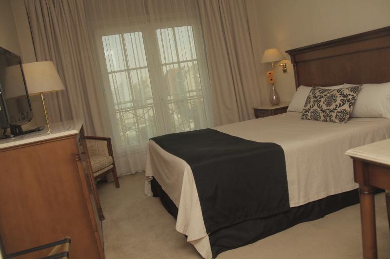 Howard Johnson Hotel 9 De Julio Avenue Буенос Айрес Екстериор снимка